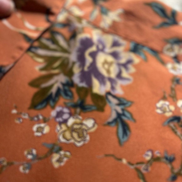 August Silk 100% button down floral shirt  blouse Size M - Picture 7 of 8